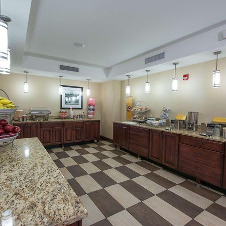 Hampton Inn Bismarck Buitenkant foto