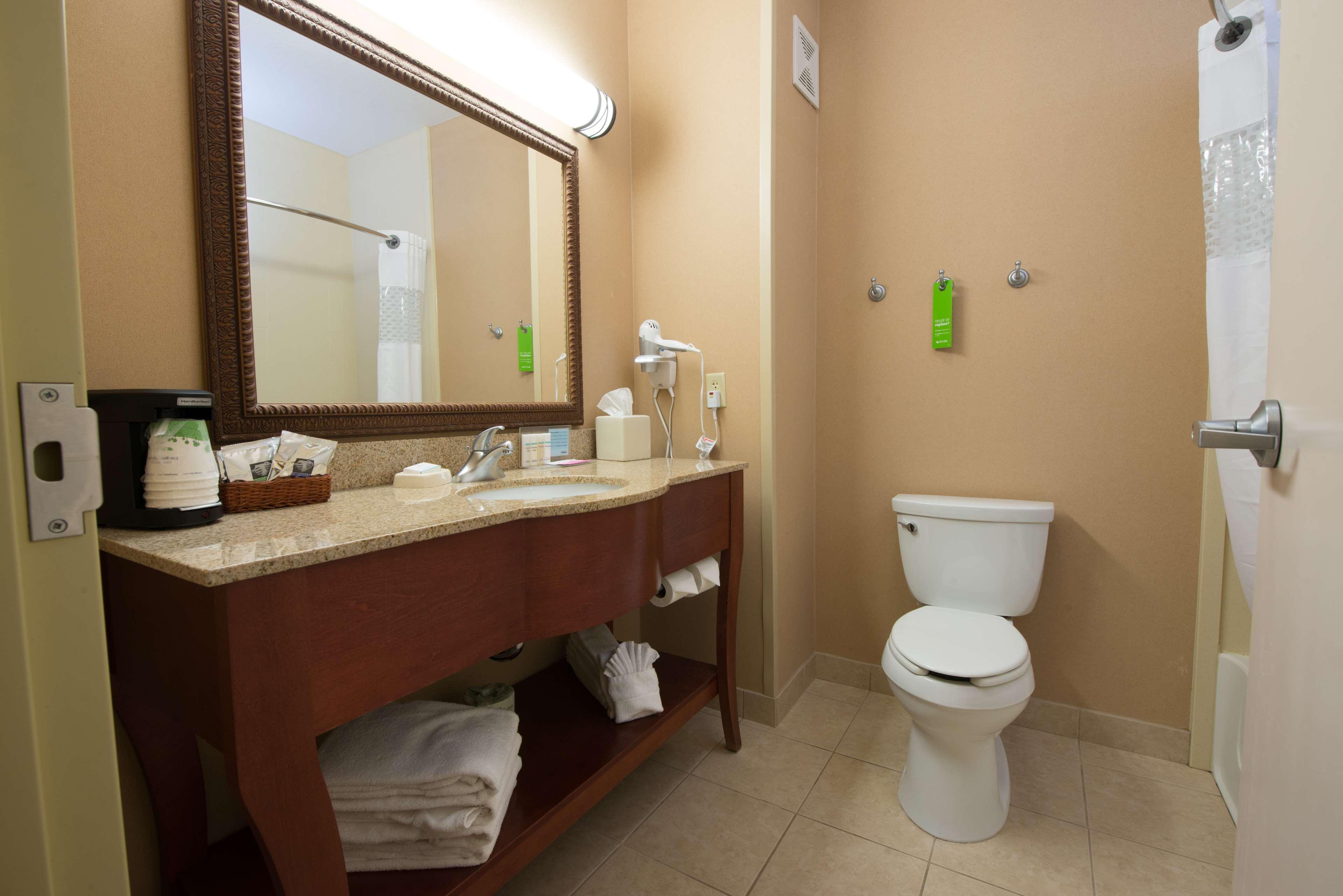 Hampton Inn Bismarck Buitenkant foto