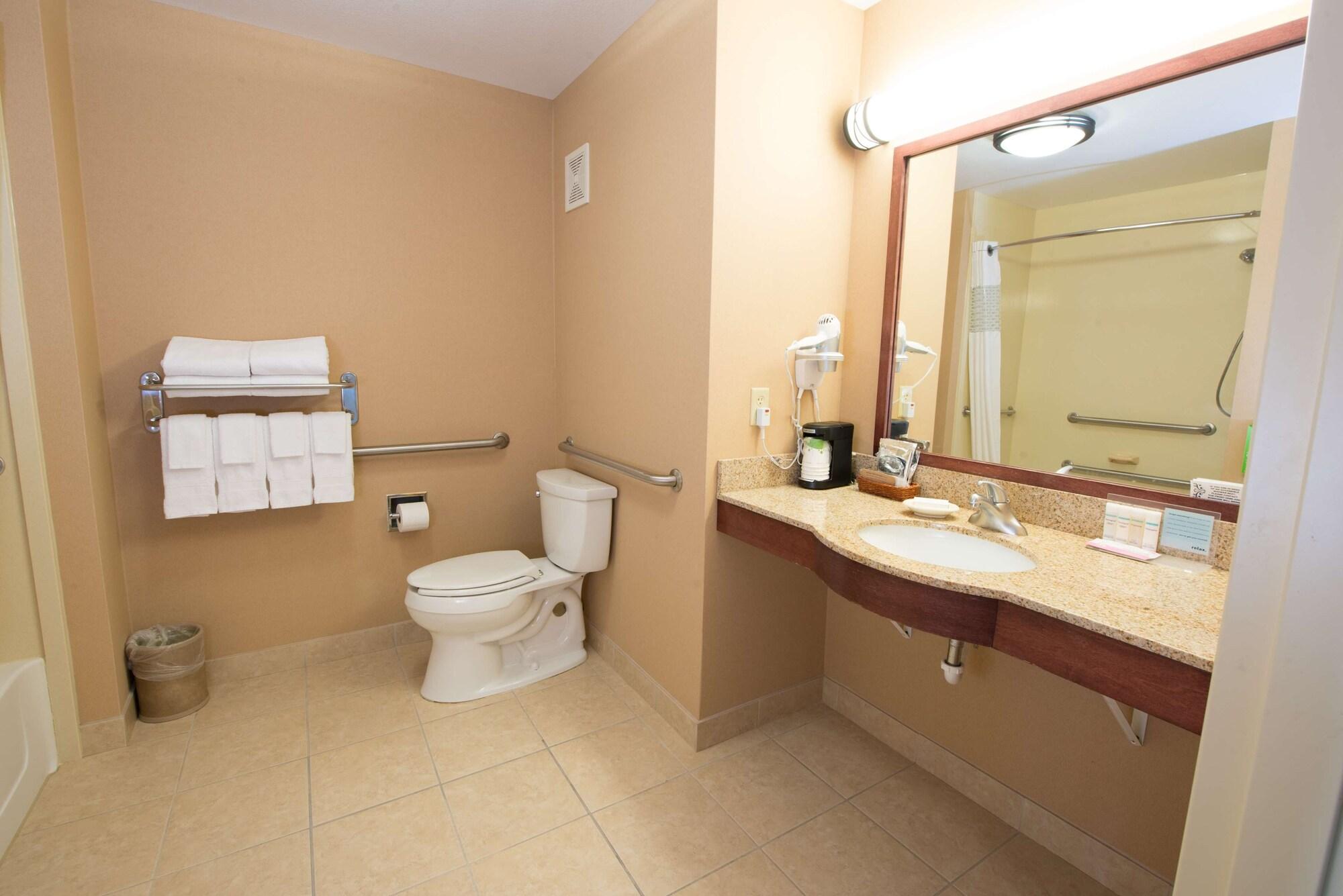 Hampton Inn Bismarck Buitenkant foto